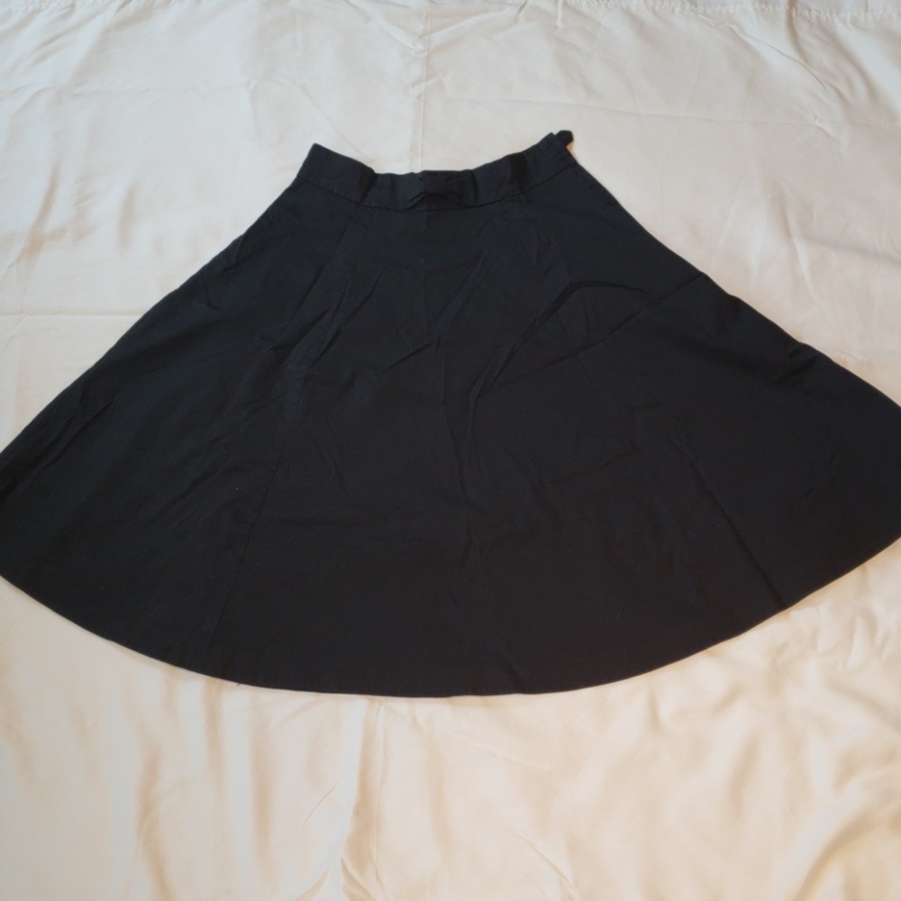 Black skirt
